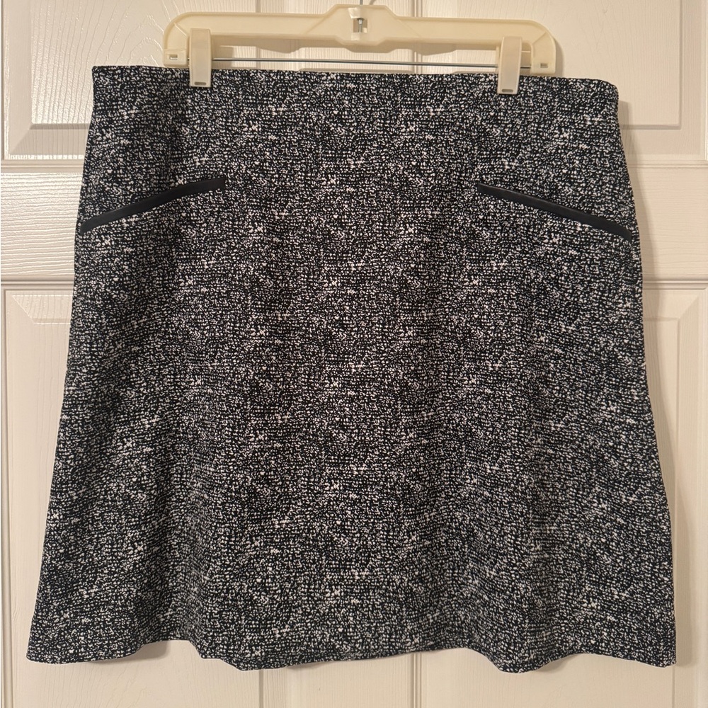 Roz & Ali Womenβs XL Black and White A-Line Skirt